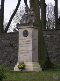 Kosmákův pomník